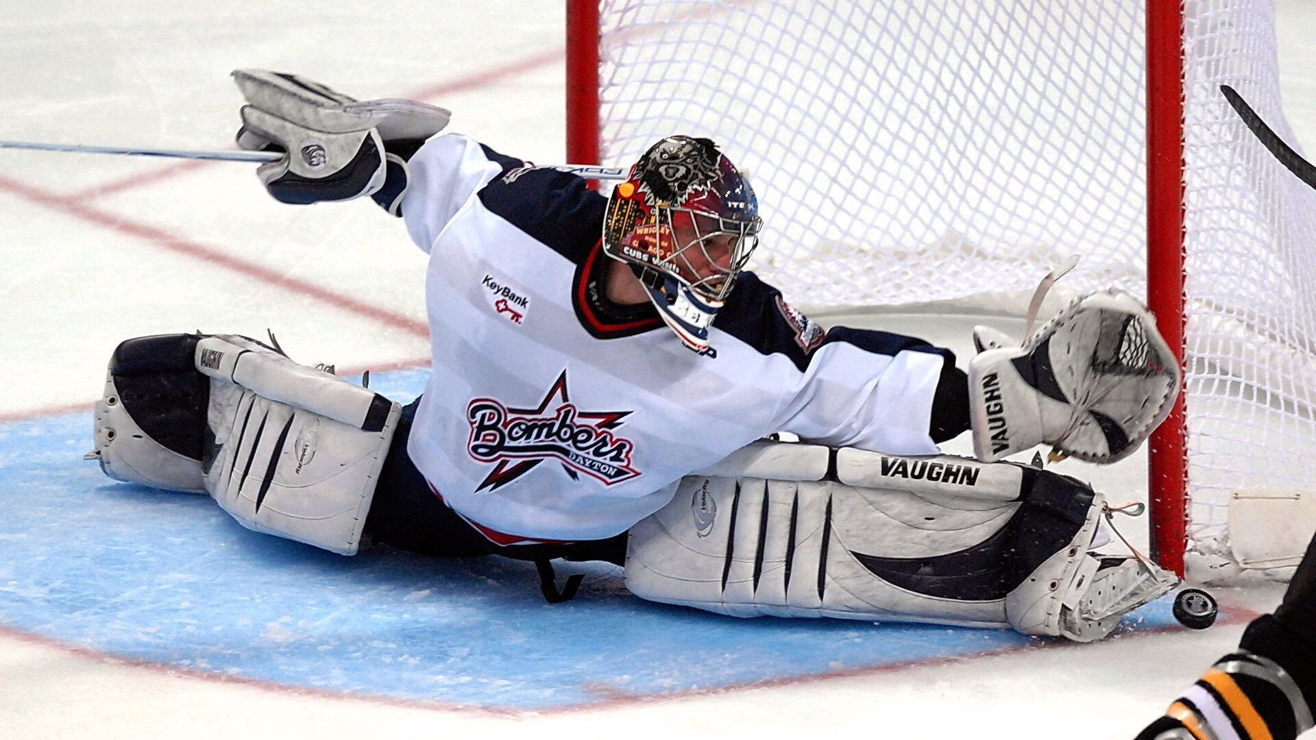 《守望先锋年度总决赛，战术布局引爆现场》，守望先锋总冠军预测