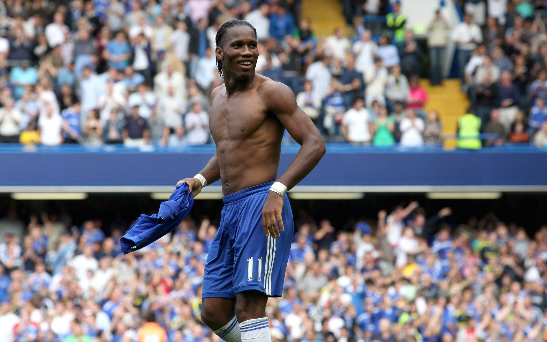 伊朗男足在巴黎奥运会比赛中以2-0战胜日本，伊朗 男足